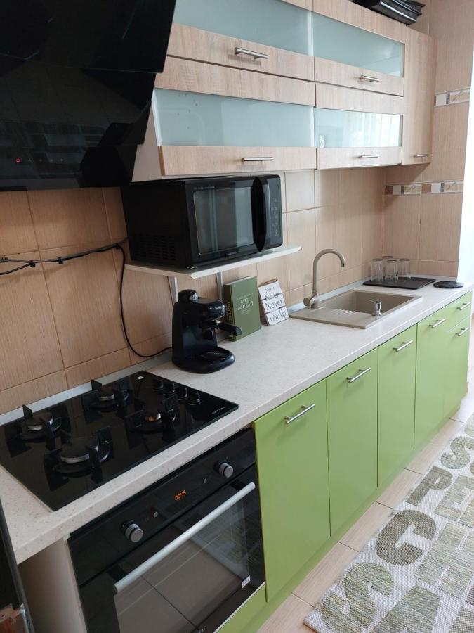 Apartament Central Renovat 3 Camere Bukarest Kültér fotó
