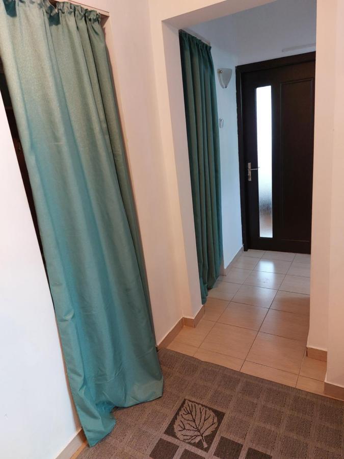 Apartament Central Renovat 3 Camere Bukarest Kültér fotó